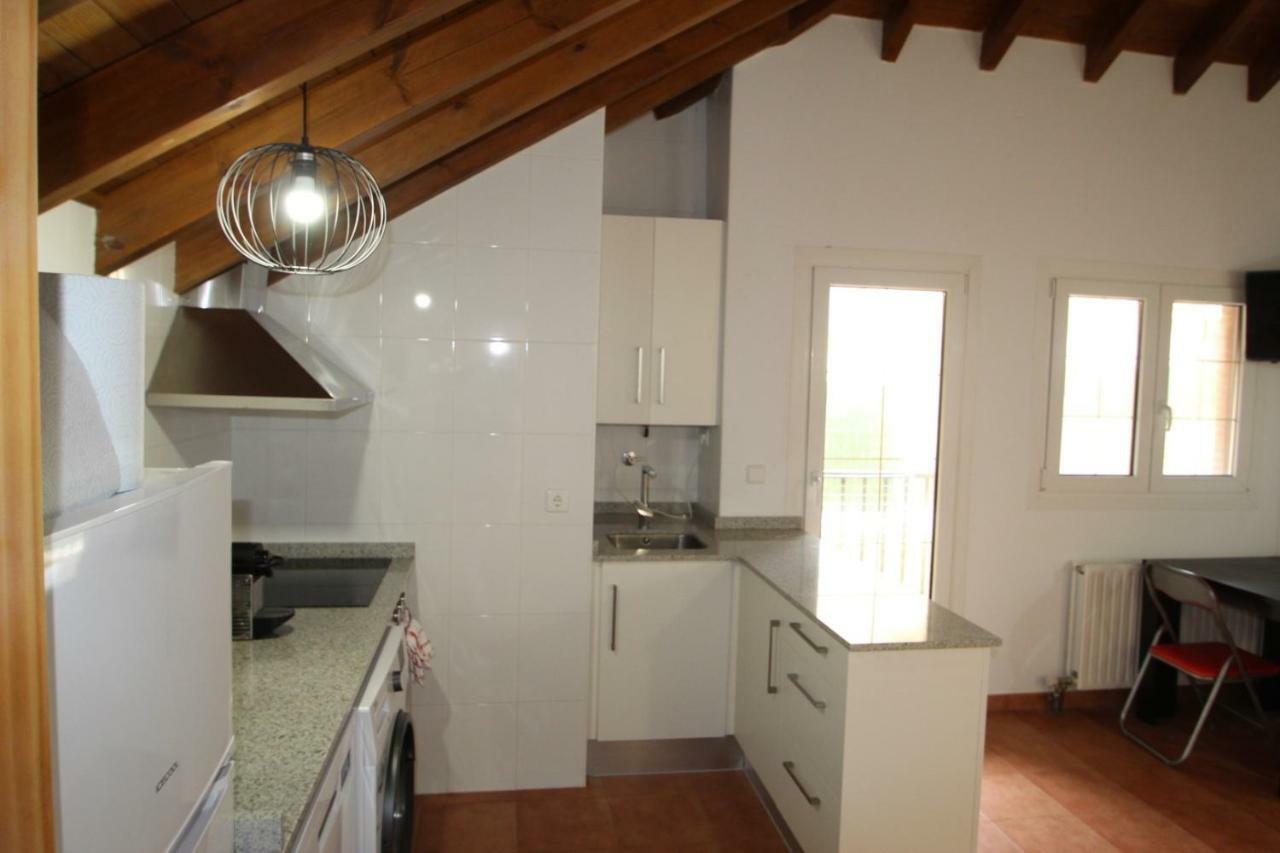Urbanizacion Lagos Azules Apartamento Комилас Екстериор снимка