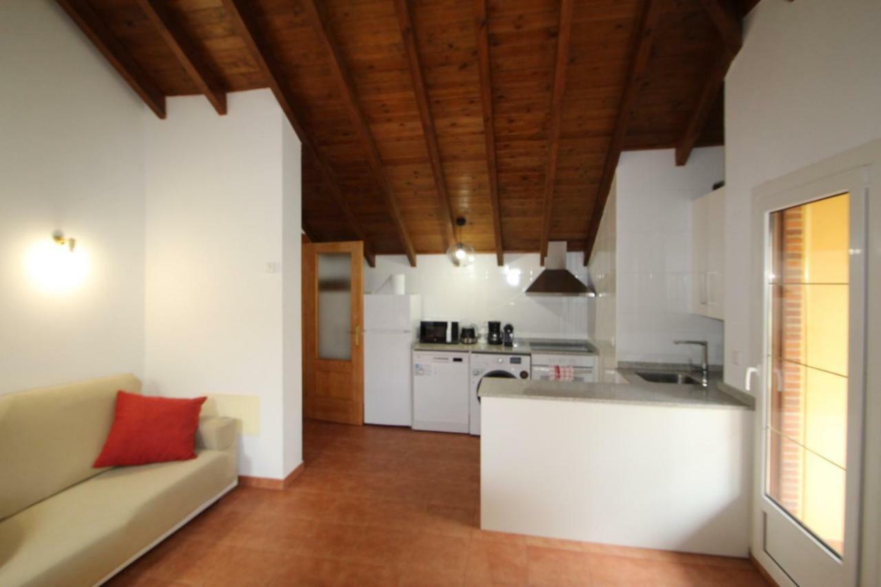 Urbanizacion Lagos Azules Apartamento Комилас Екстериор снимка